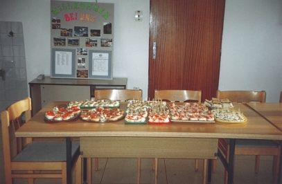 In order to experience our cooking qualities, the teachers were offered to taste several items from our cold buffet.